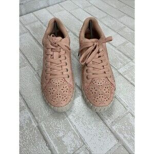 Blush Reta Easy Spirit Sneakers Shoes Size 8.5 In New Condition With Out Box